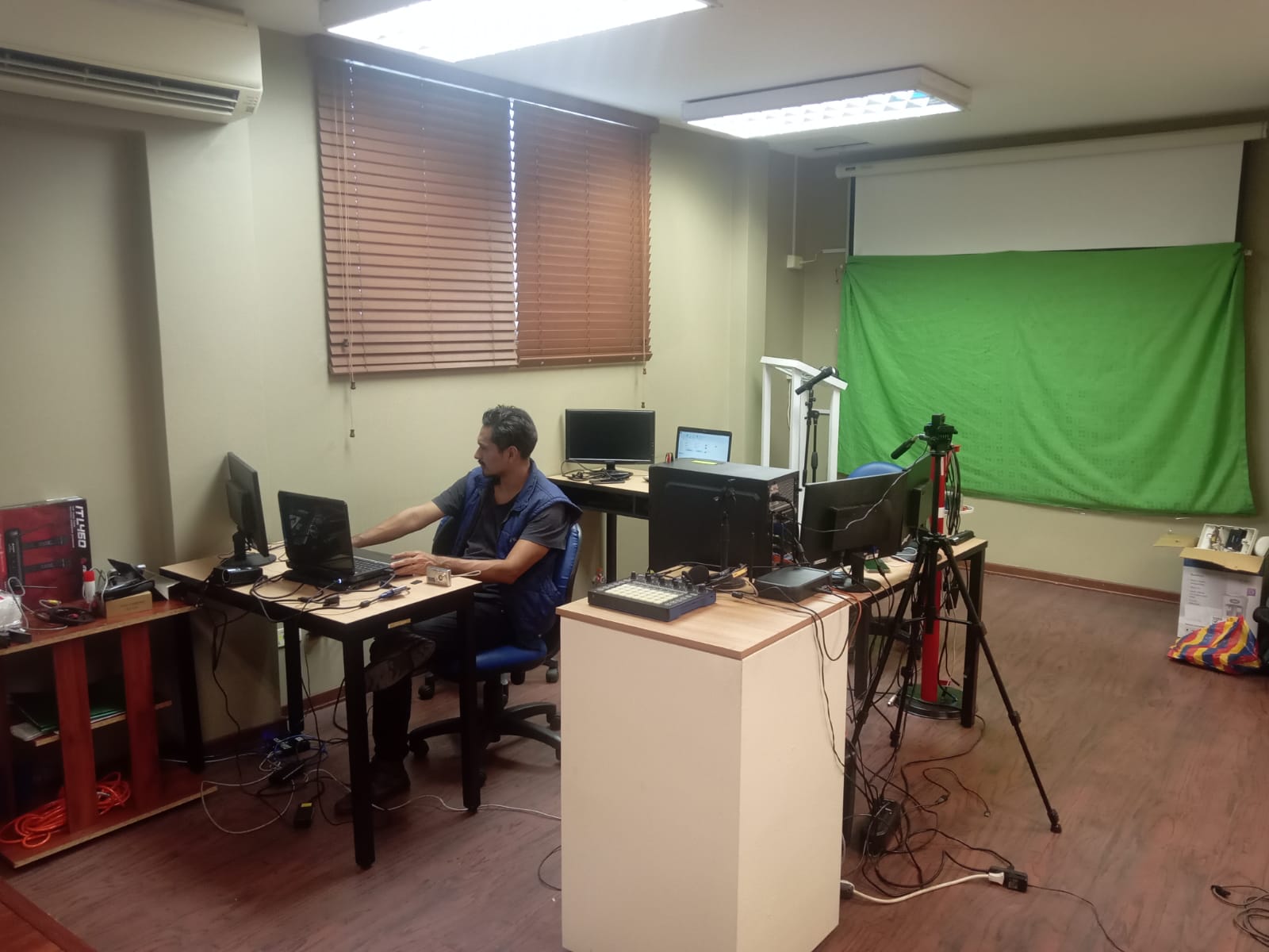 Productora con alcance mundial se alista  en Instituto Superior Tecnológico Tecnópolis